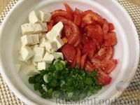 Салат из помидоров с брынзой и зеленью
