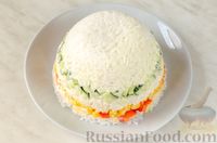 Слоёный салат с рисом, свежими овощами и кукурузой